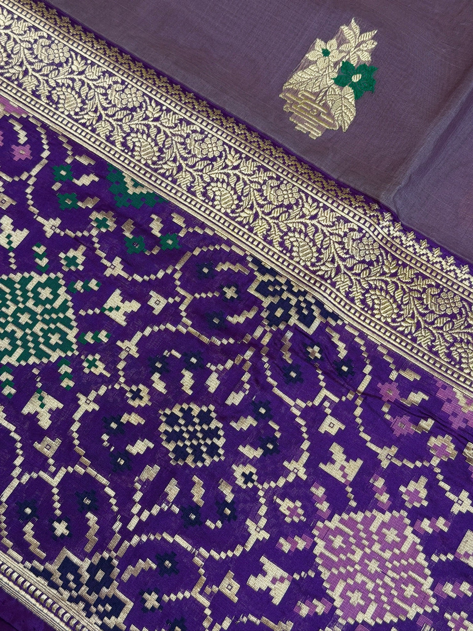 Regal Lavender Premium Banarasi Kora Organza Silk Saree – 100% Handwoven | Elegant & Timeless Design