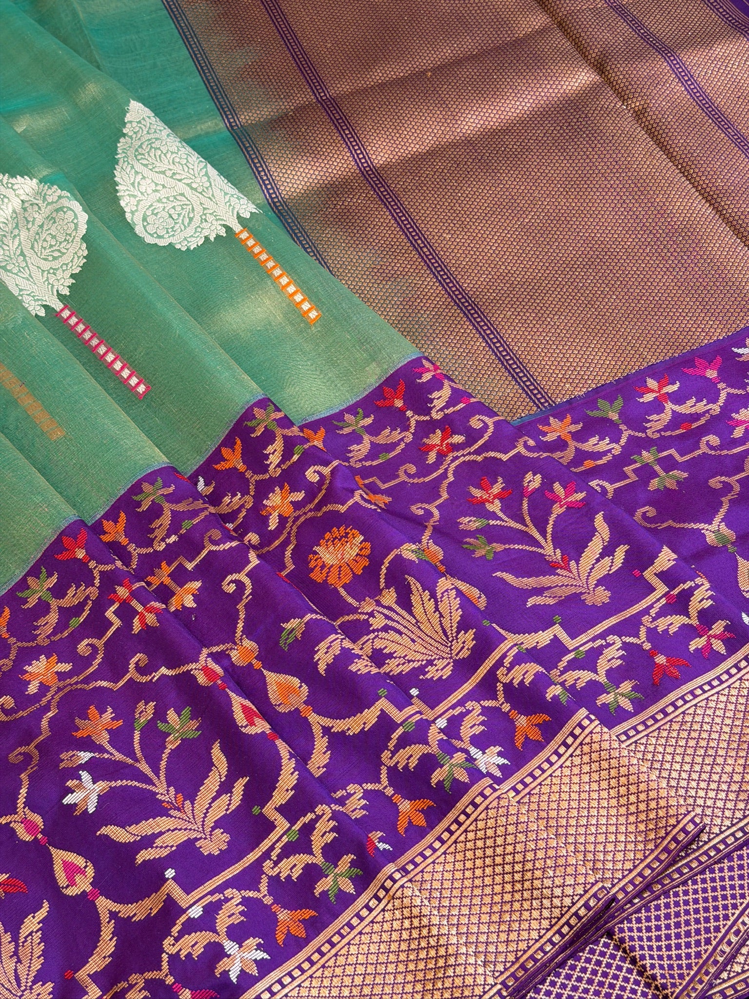 Pastel Green Premium Banarasi Kora Organza Silk Saree – 100% Handwoven | Elegant & Timeless Design