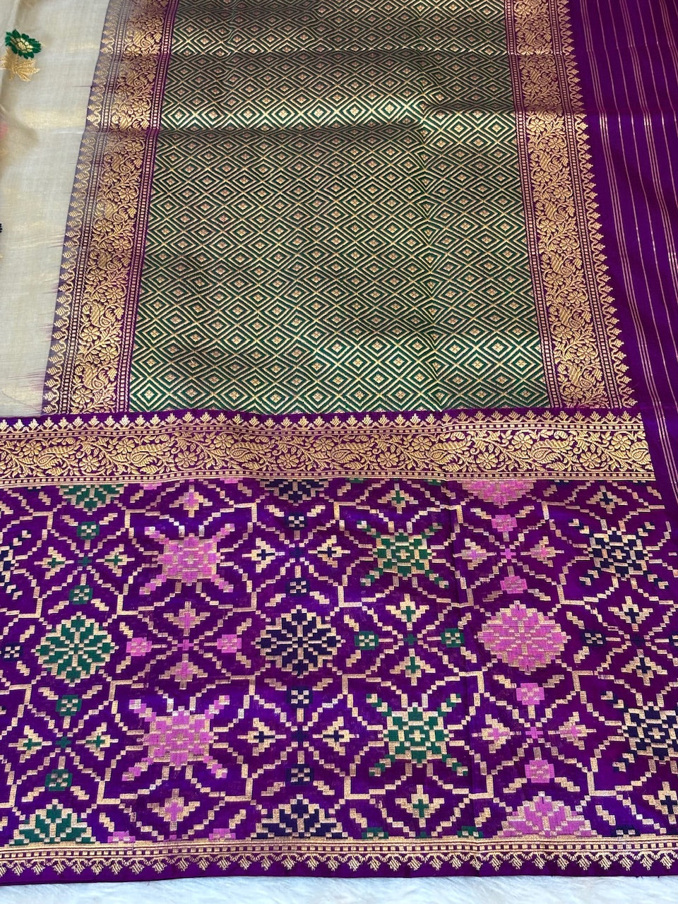 Ivory Handwoven Pure Banarasi Tissue Silk Saree