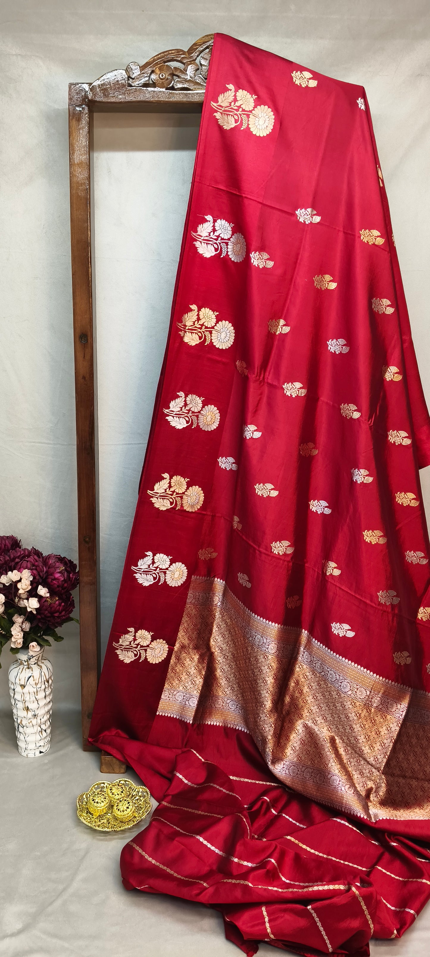 Red Pure Row Mango Boota Border Silver Gold Zari Aanchal Booti Saree