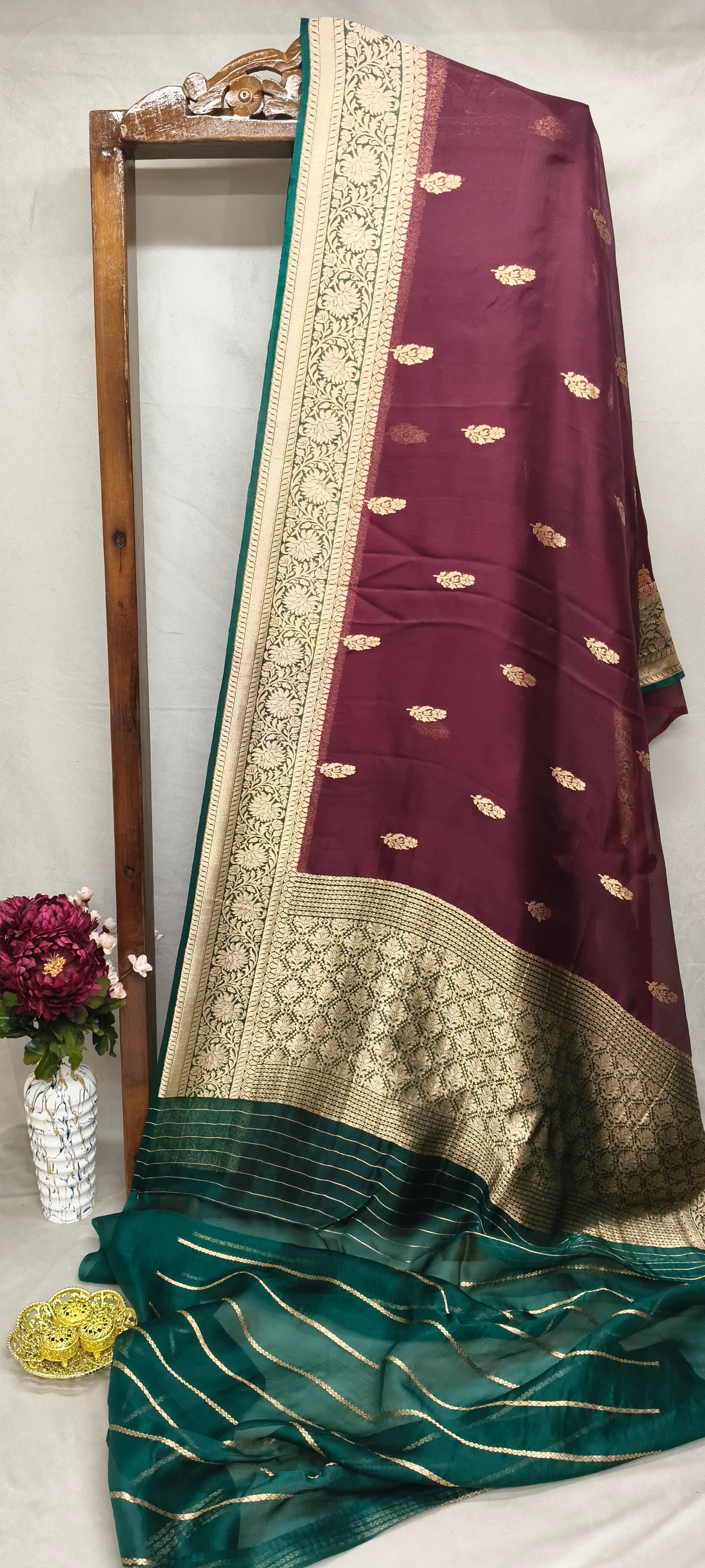 Bottle Green & Garnet Contrast Pure Row Mango Booti Border Silver Gold Zari Aanchal Booti Saree