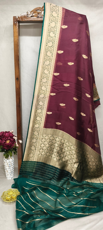 Bottle Green & Garnet Contrast Pure Row Mango Booti Border Silver Gold Zari Aanchal Booti Saree