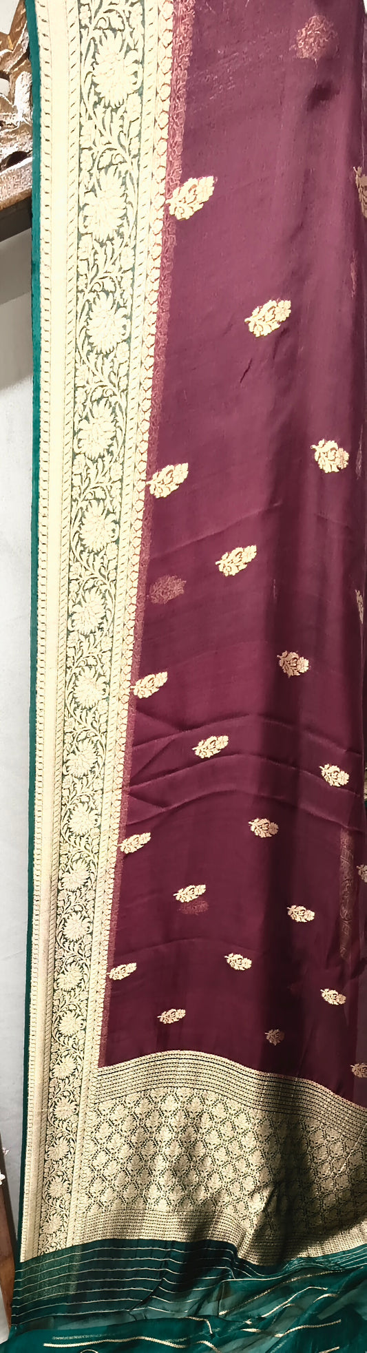 Bottle Green & Garnet Contrast Pure Row Mango Booti Border Silver Gold Zari Aanchal Booti Saree
