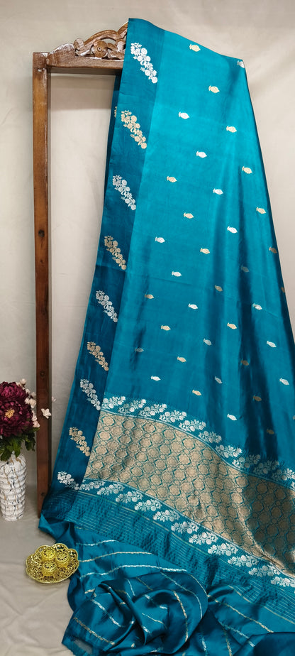 Contrast Pure Row Mango Booti Border Silver Gold Zari Aanchal Booti Saree