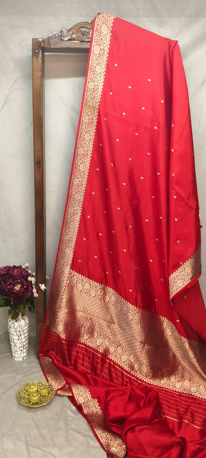 Red Pure Row Mango Banarasi Border Zari Aanchal Booti Saree