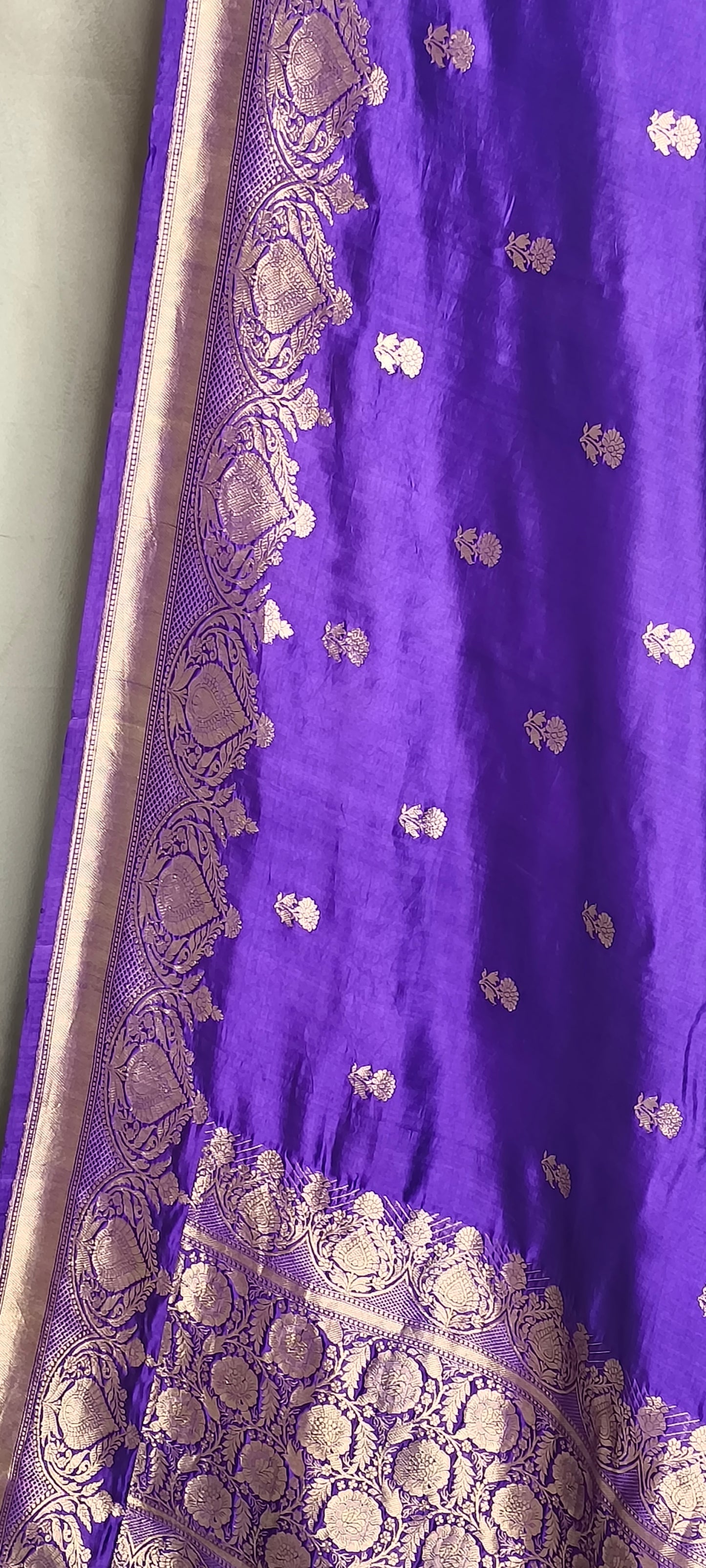 Blue Pure Row Mango Banarasi Border Zari Aanchal Booti Saree