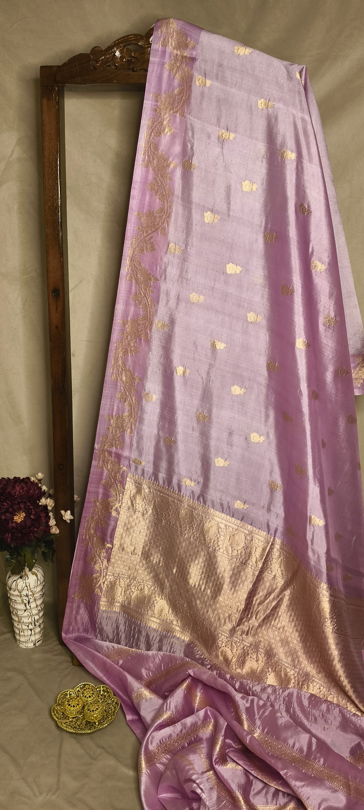 Lavender Pure Row Mango Banarasi Border Zari Aanchal Booti Saree