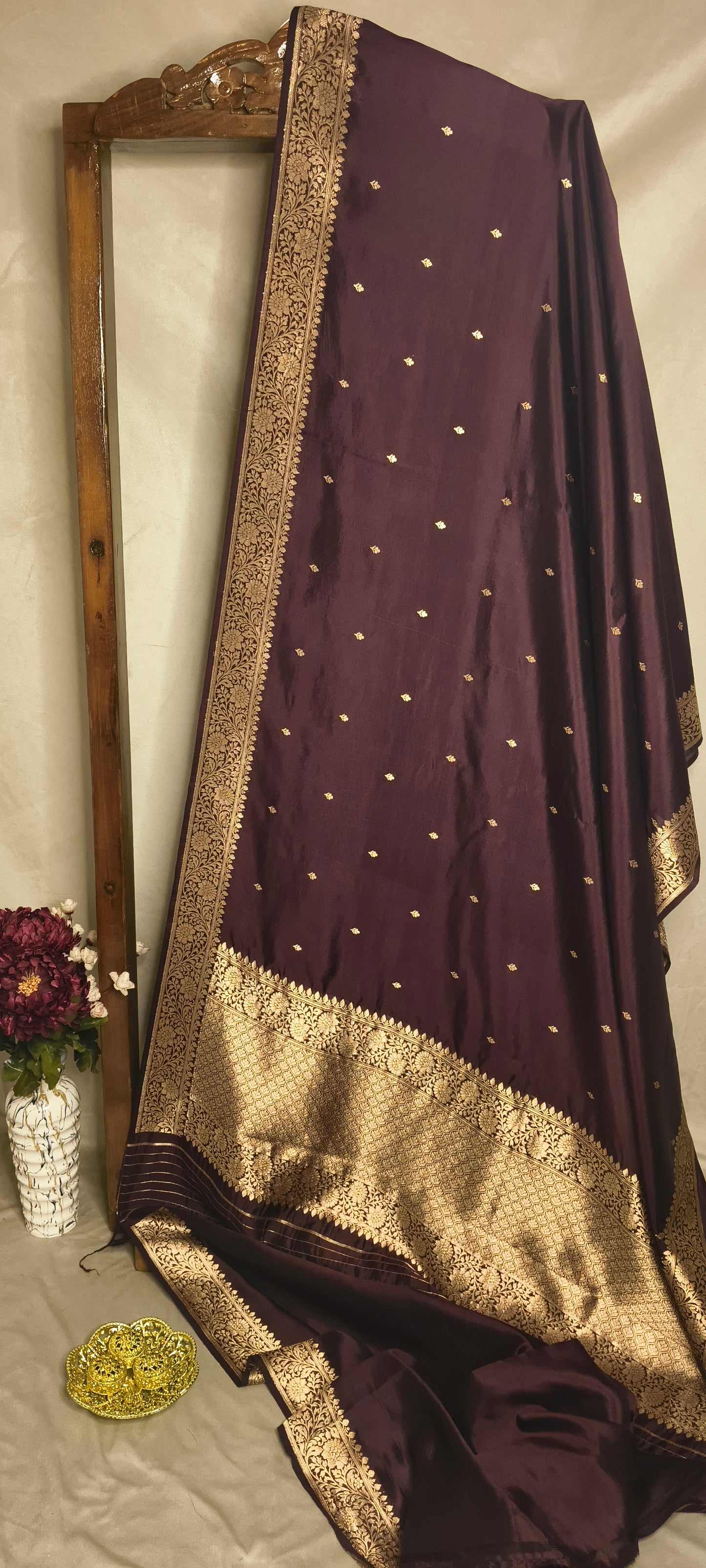 Garnet Pure Row Mango Banarasi Border Zari Aanchal Booti Saree