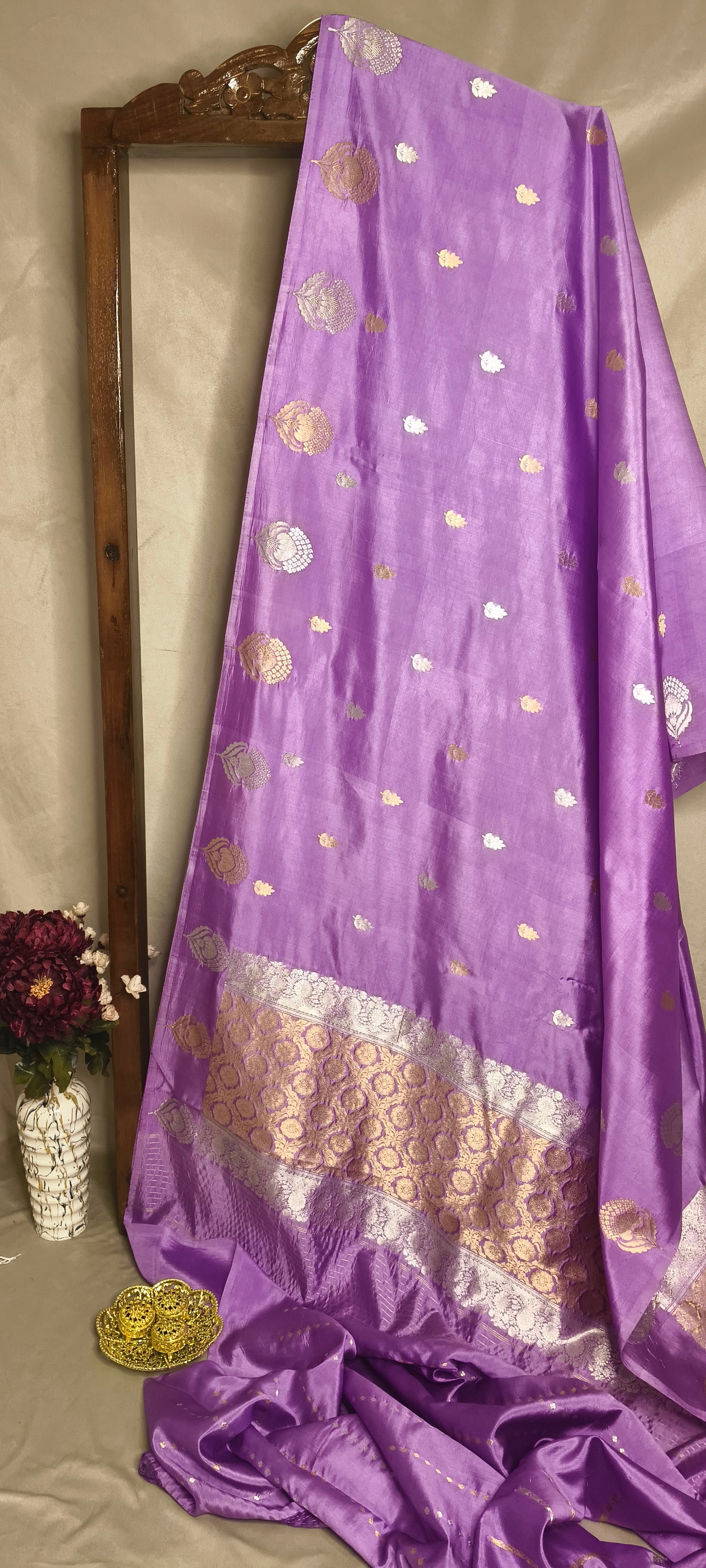 Lavender Pure Row Mango Silk Silver Gold Zari Border Aanchal Booti Saree
