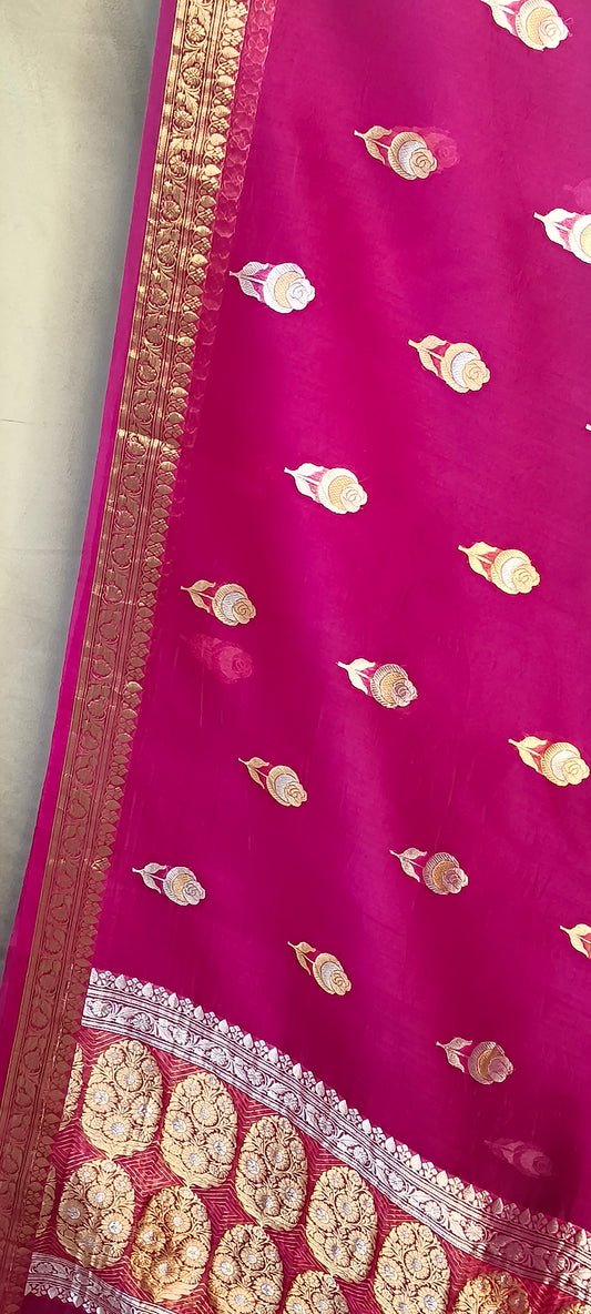 Magent Pure Row Mango Silk Silver Gold Zari Border Aanchal Booti Saree