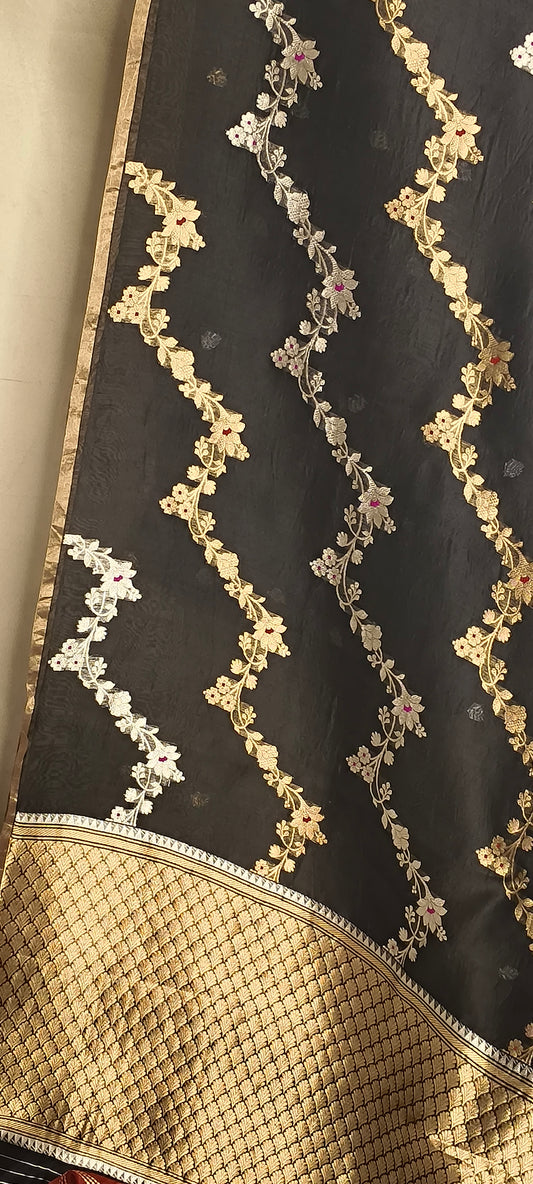 Black Pure Tissue Silk Silver Gold Zari Zig-Zag Design Saree