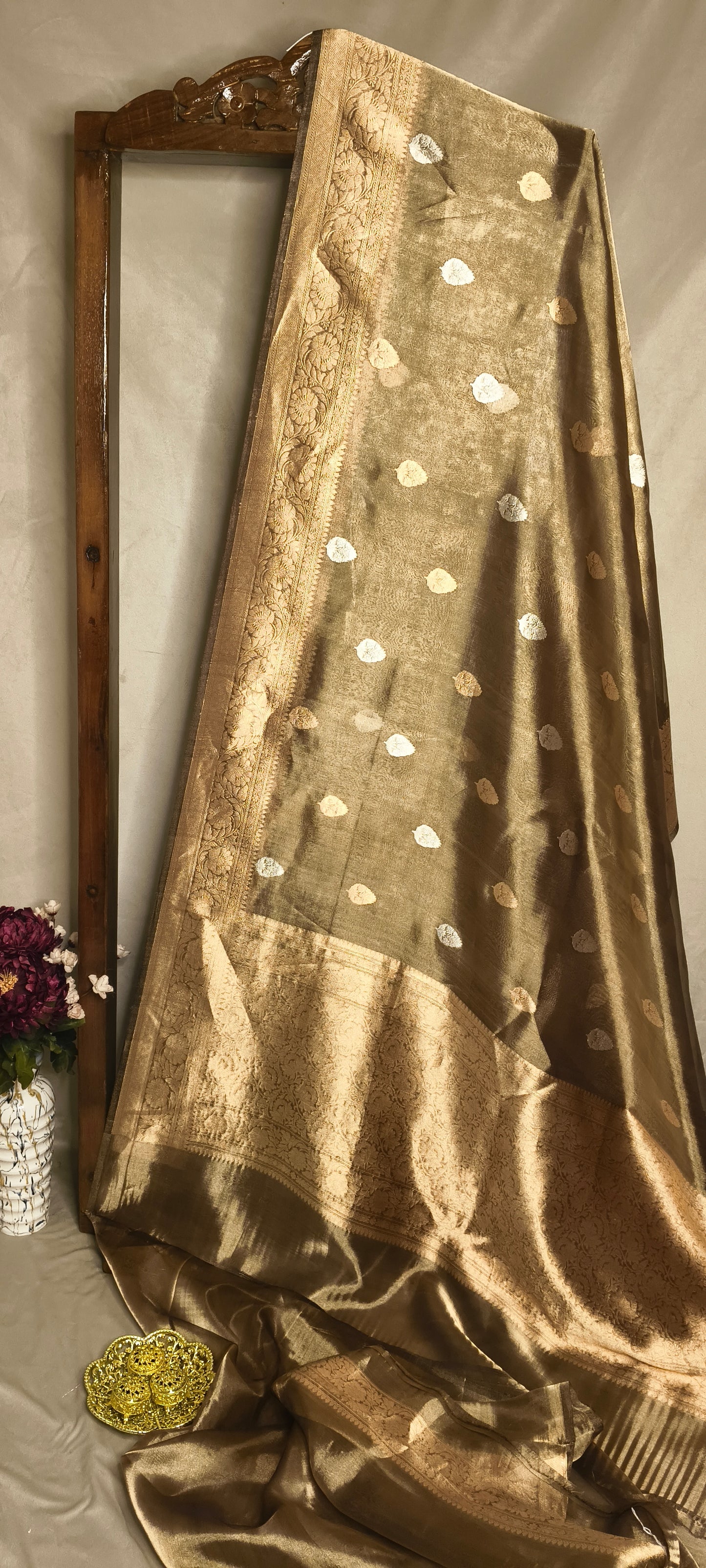 Antique Pure Tissue Silk Silver Antique Zari Booti Saree