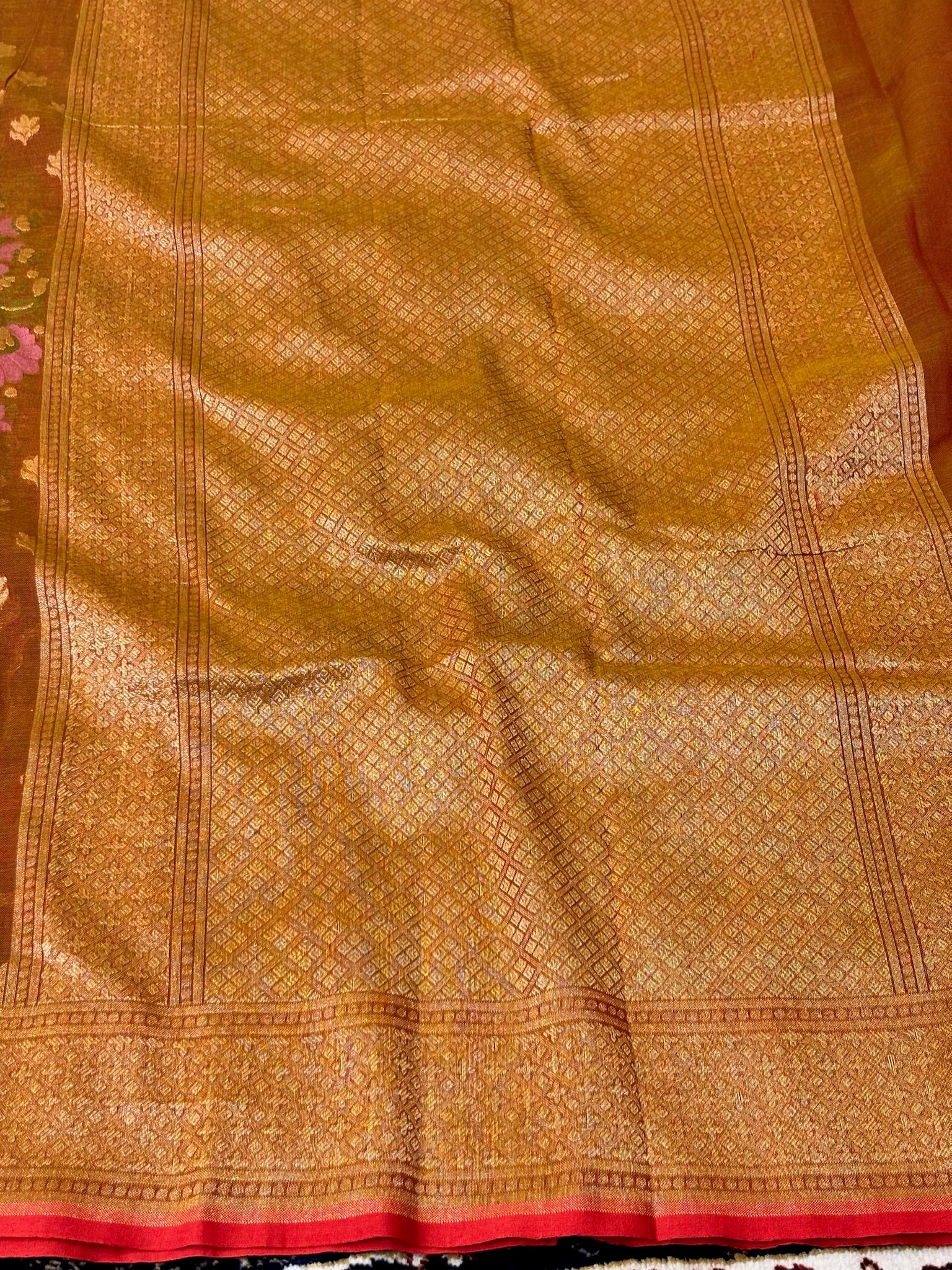 Pure Cotton Jamdani Saree | Elegant Antique Gold Design
