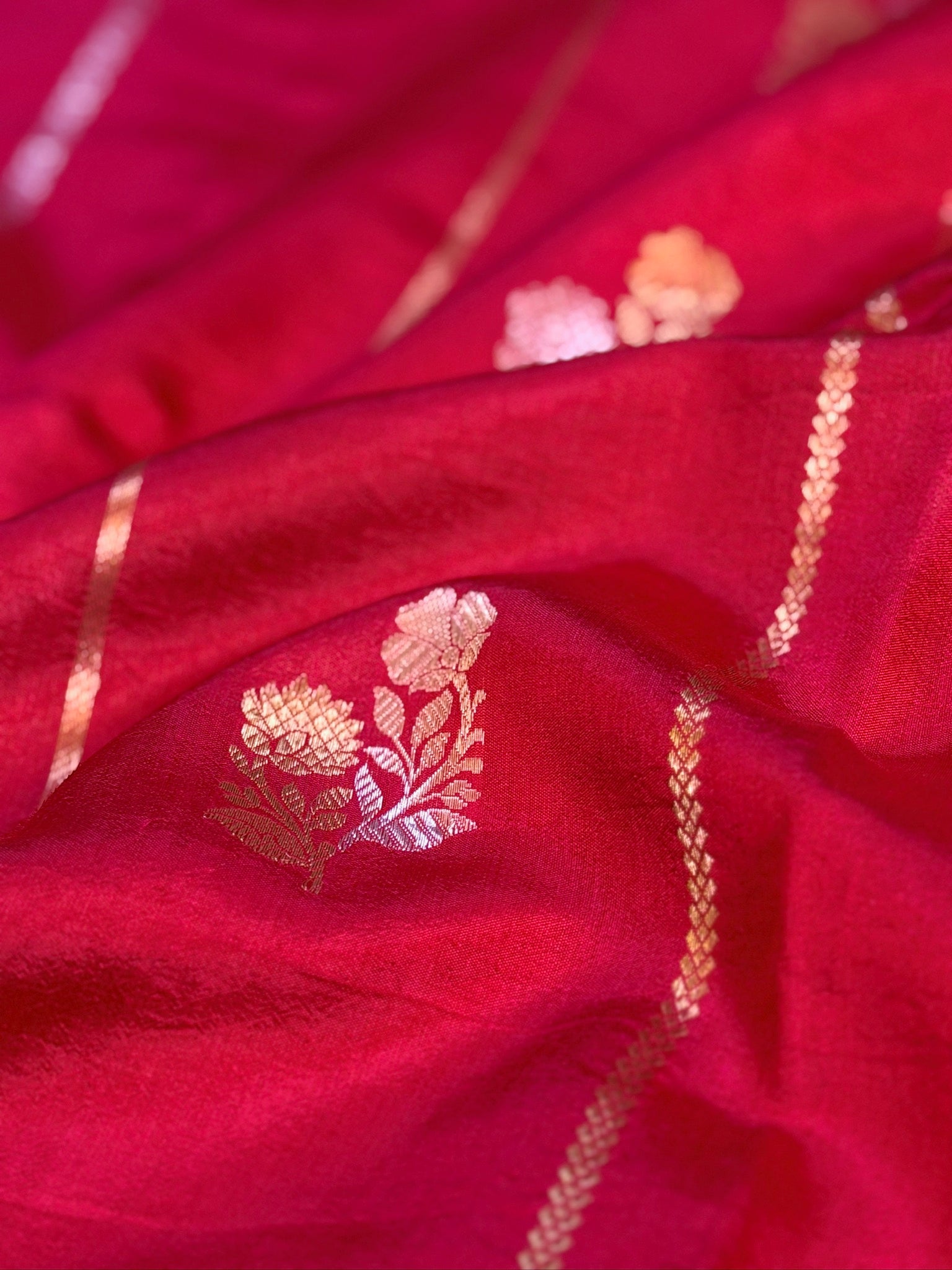 Apple Red 100% Pure Soft Katan Silk Handwoven Saree