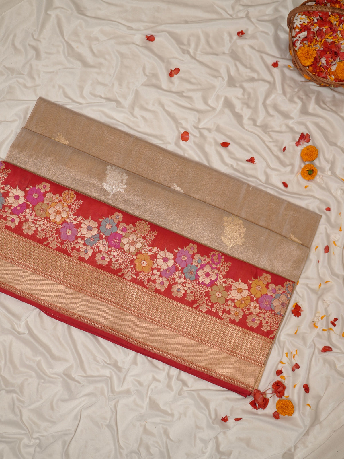 Ivory Pure Tissue Katan Silk Kadiyal Border Banarasi handwoven Saree