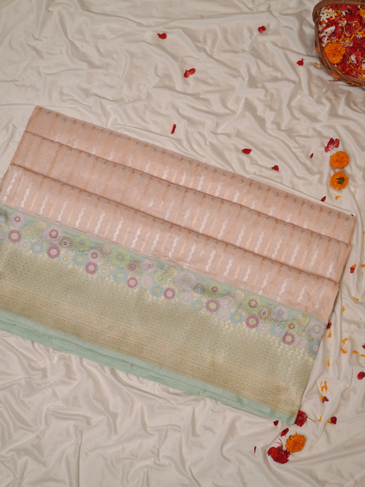 Pure Katan Silk Kadiyal Border Banarasi handwoven Saree