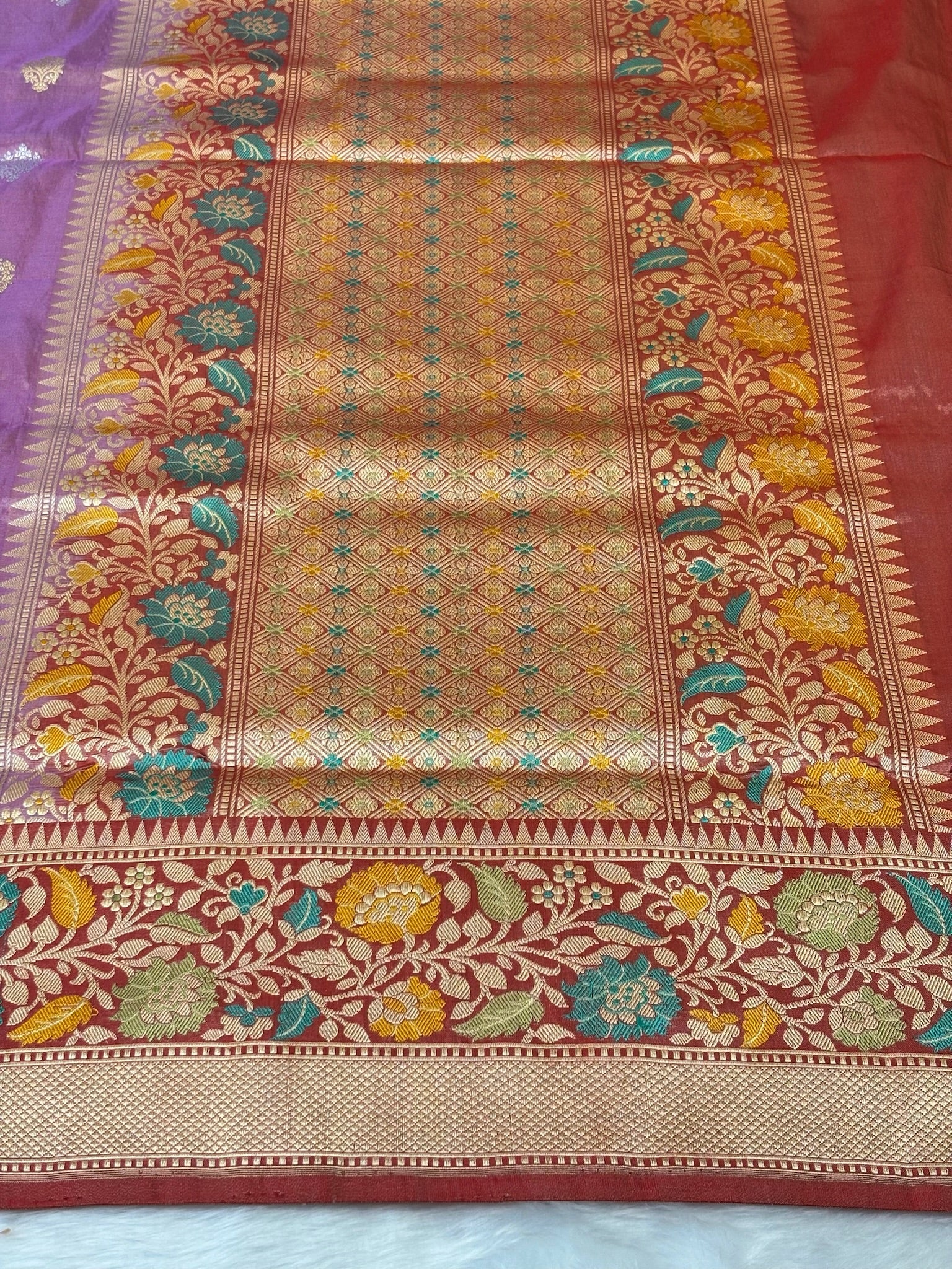 Lavender Handwoven Pure Banarasi Tissue Silk Saree