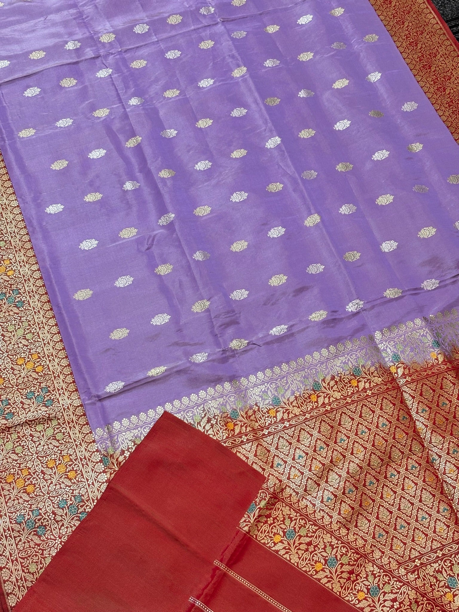 Lavender Handwoven Pure Banarasi Tissue Silk Saree