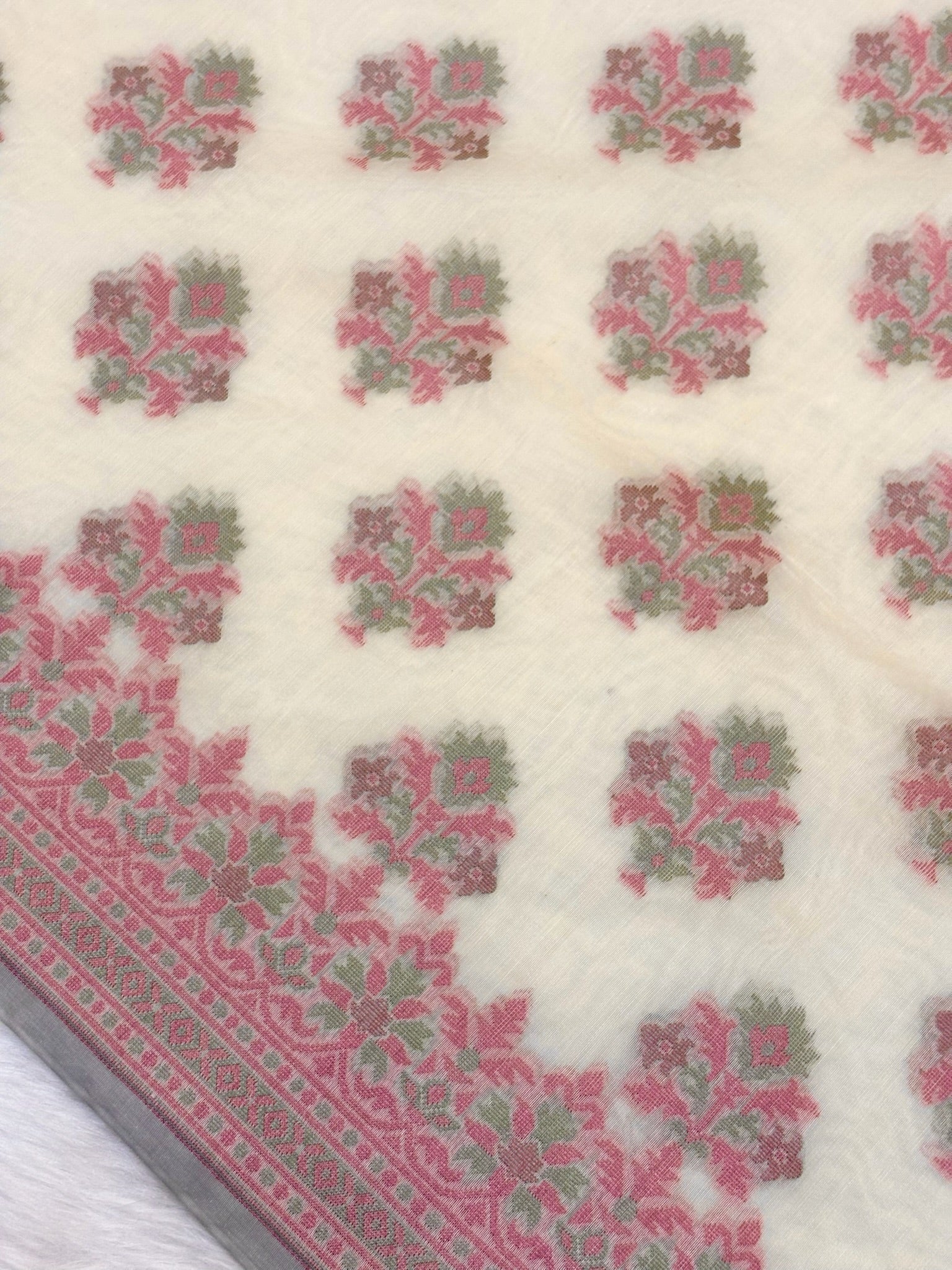 Pure Cotton Silk Saree in Soft with Ivory Floral Buti & Elegant Border
