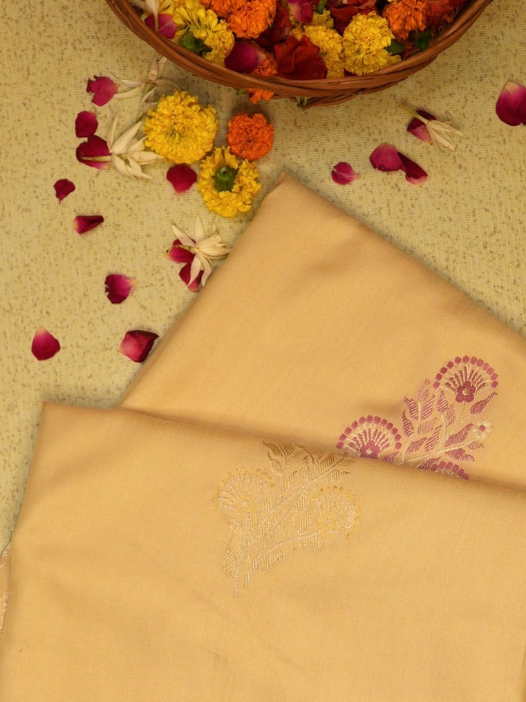 Ivory 100% Pure Ektara Handwoven Silk Saree with Zari Work