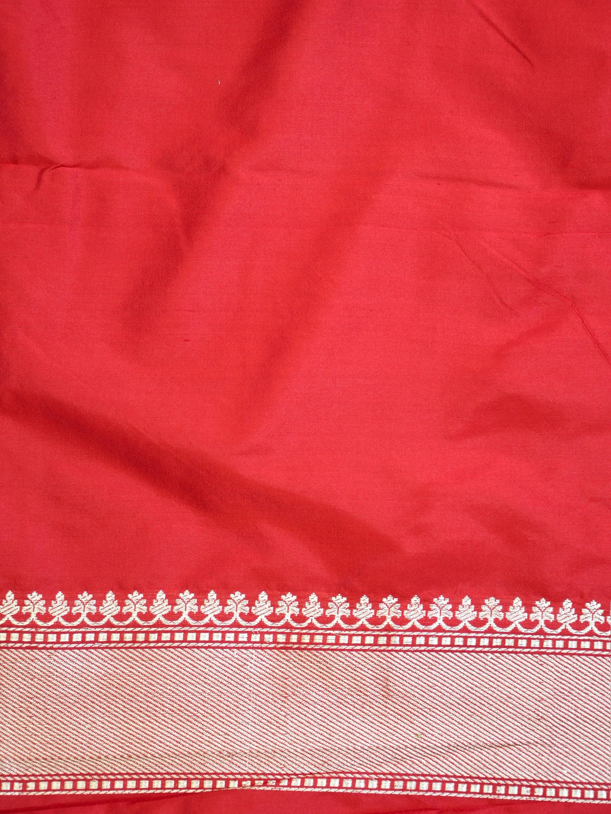 Ivory 100% Pure Ektara Handwoven Silk Saree with Zari Work