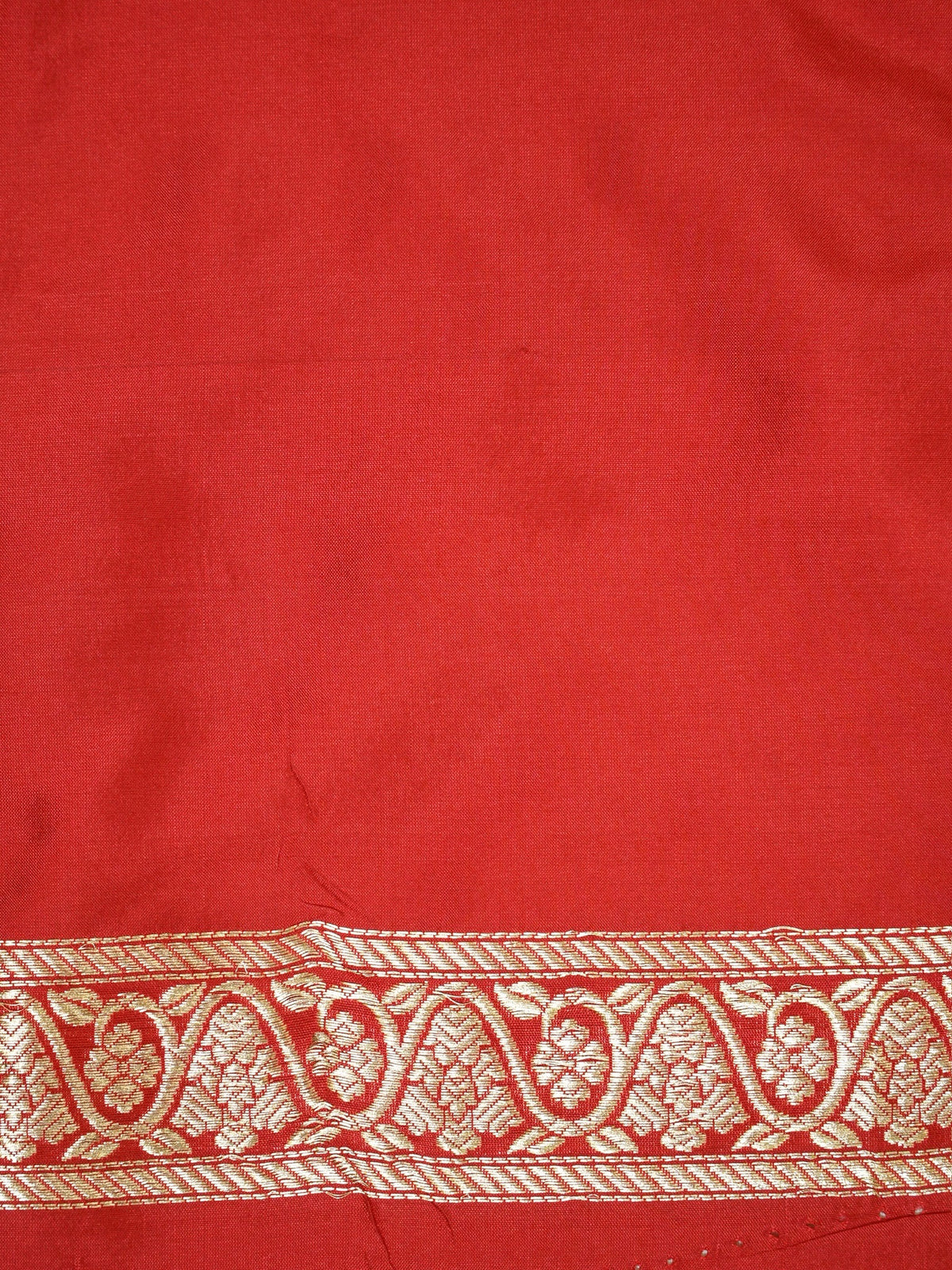 Red 100% Pure Katan Handwoven Silk Saree with Zari Work