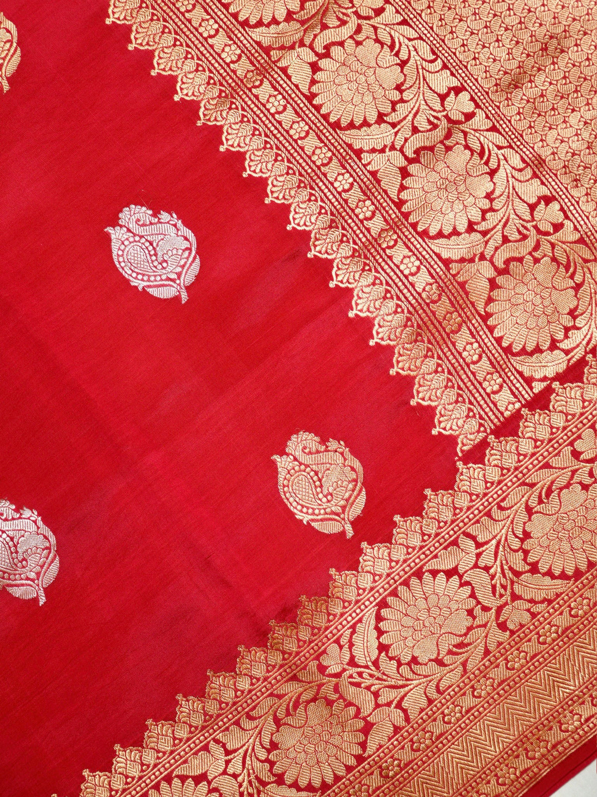 Red 100% Pure Katan Handwoven Silk Saree with Zari Work