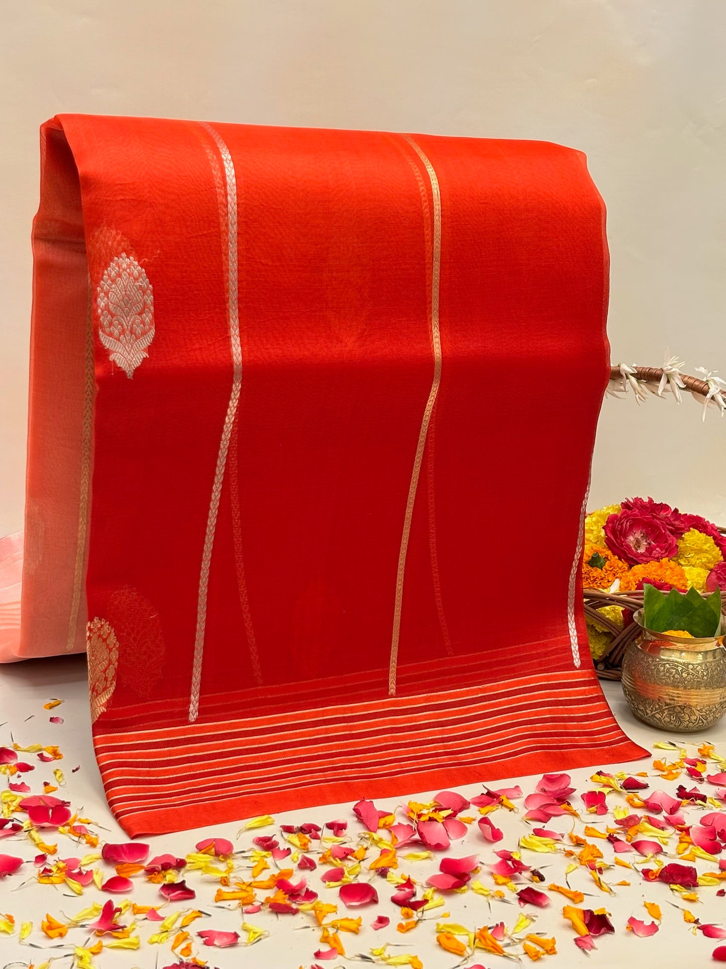 Red Premium Banarasi Kora Organza Silk Saree – 100% Handwoven | Elegant & Timeless Design