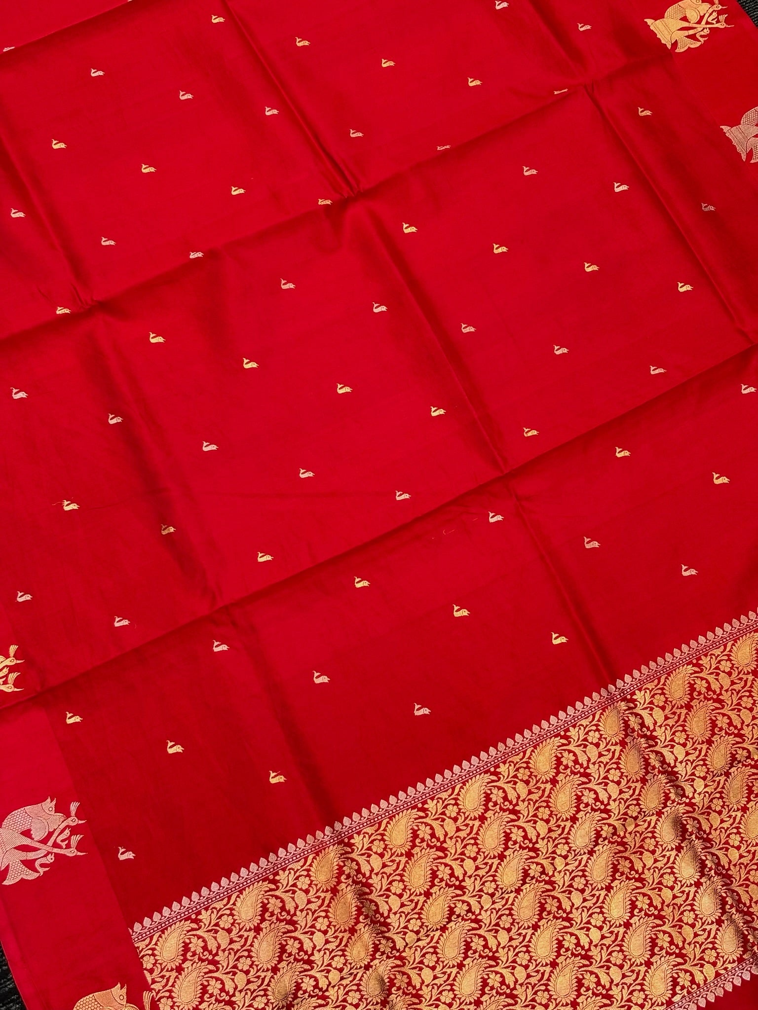 Red Premium Banarasi Soft Silk Saree – 100% Handwoven | Elegant & Timeless Design