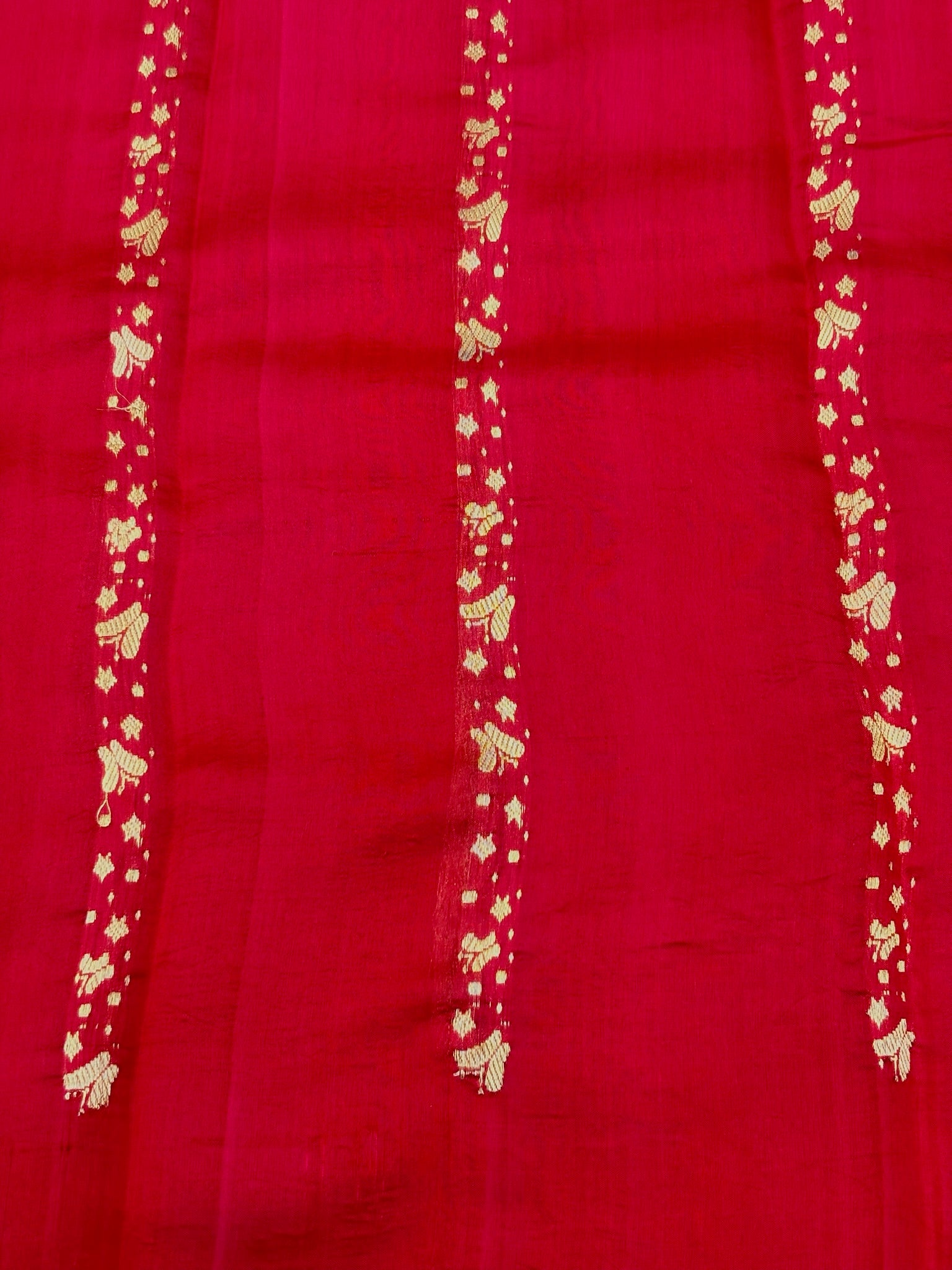 Apple Pink Premium Banarasi Soft Silk Saree – 100% Handwoven | Elegant & Timeless Design