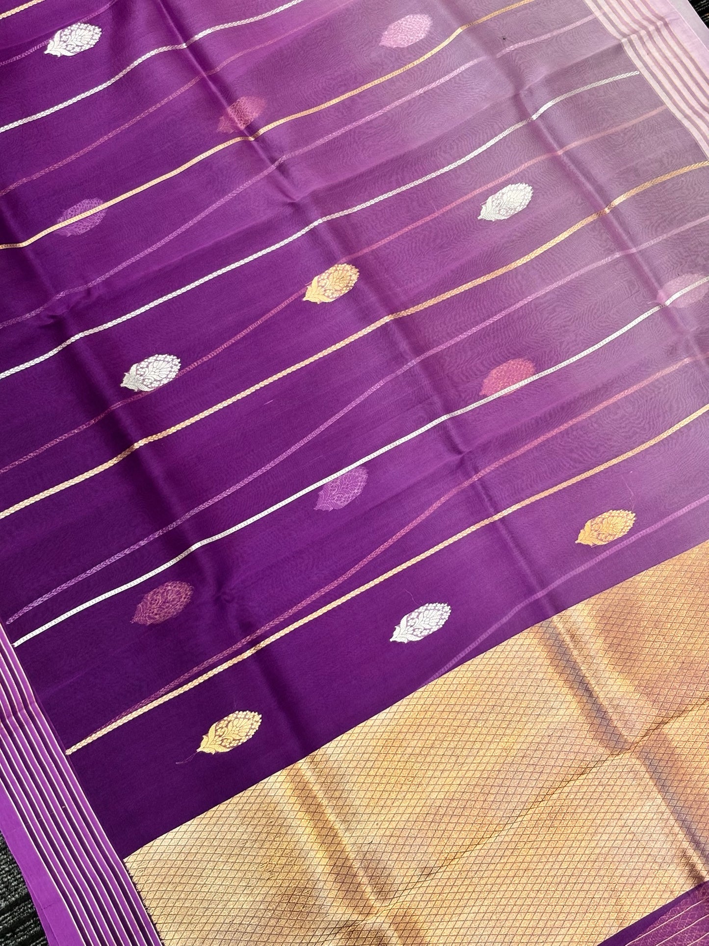 Lavender Premium Banarasi Kora Organza Silk Saree – 100% Handwoven | Elegant & Timeless Design