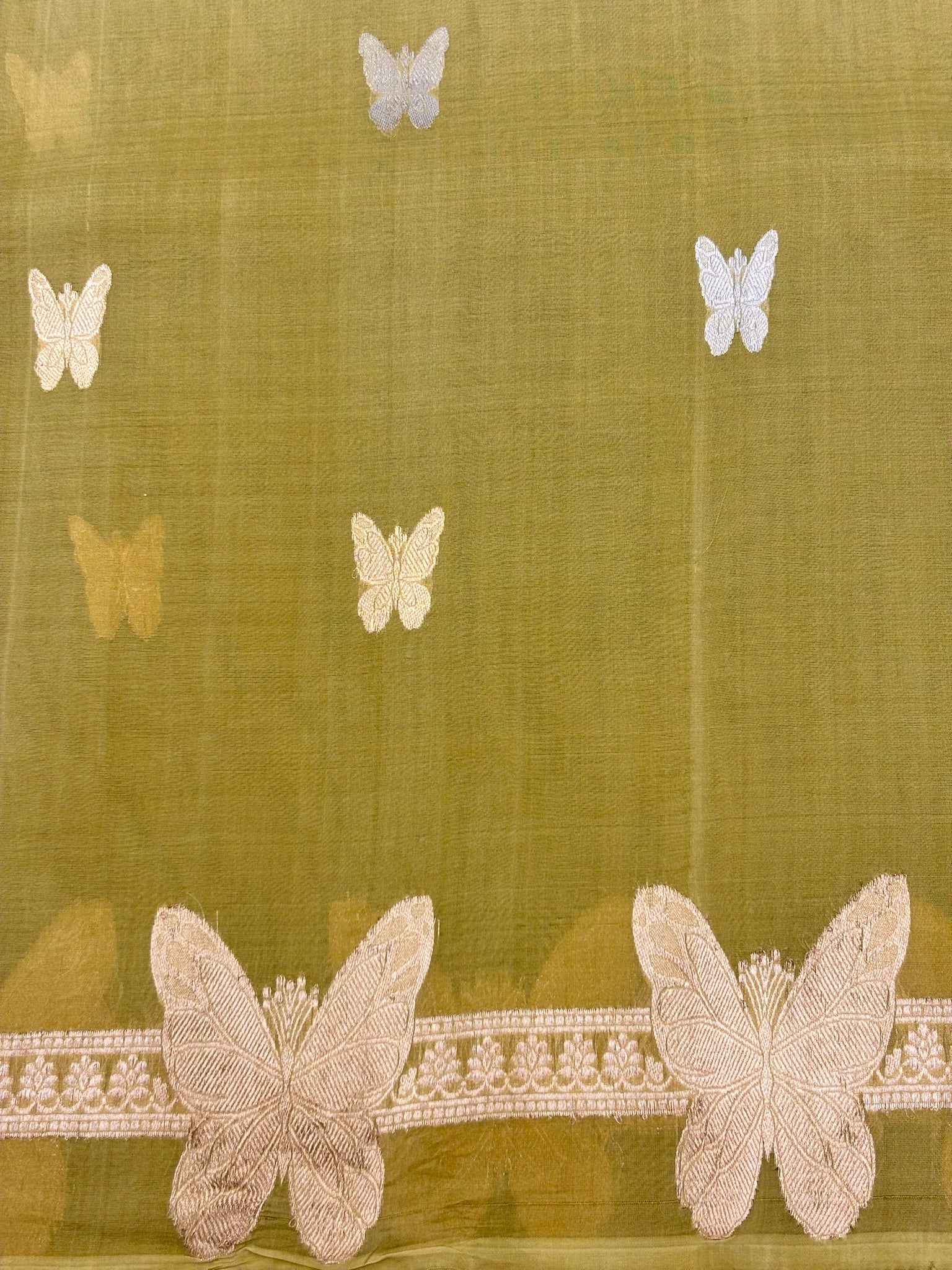 Musterd  Premium Banarasi Kora Organza Silk Saree – 100% Handwoven | Elegant & Timeless Design