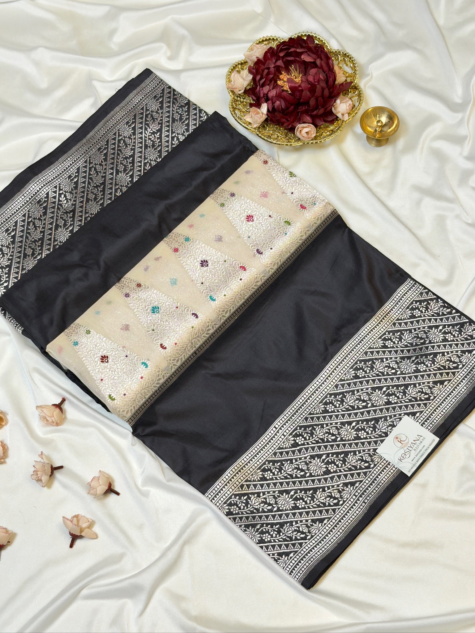 Black Pure Katan Silk Kadiyal Border Banarasi handwoven Saree