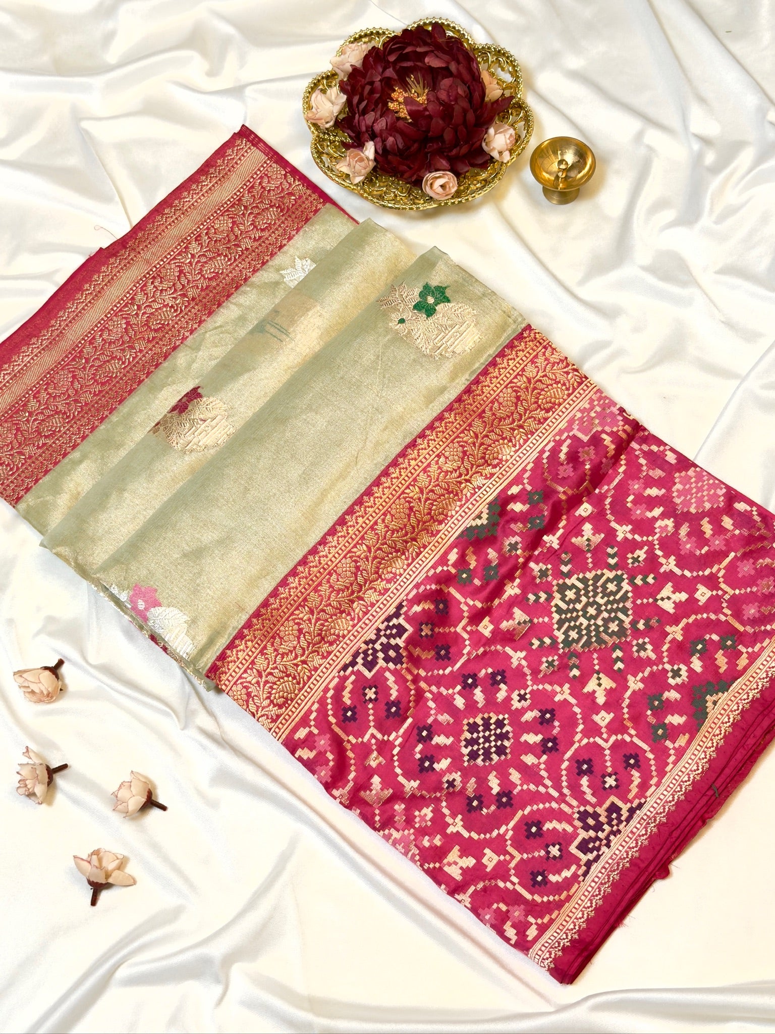 Light Olive Green Pure Tissue Silk Kadiyal Border Banarasi handwoven Saree
