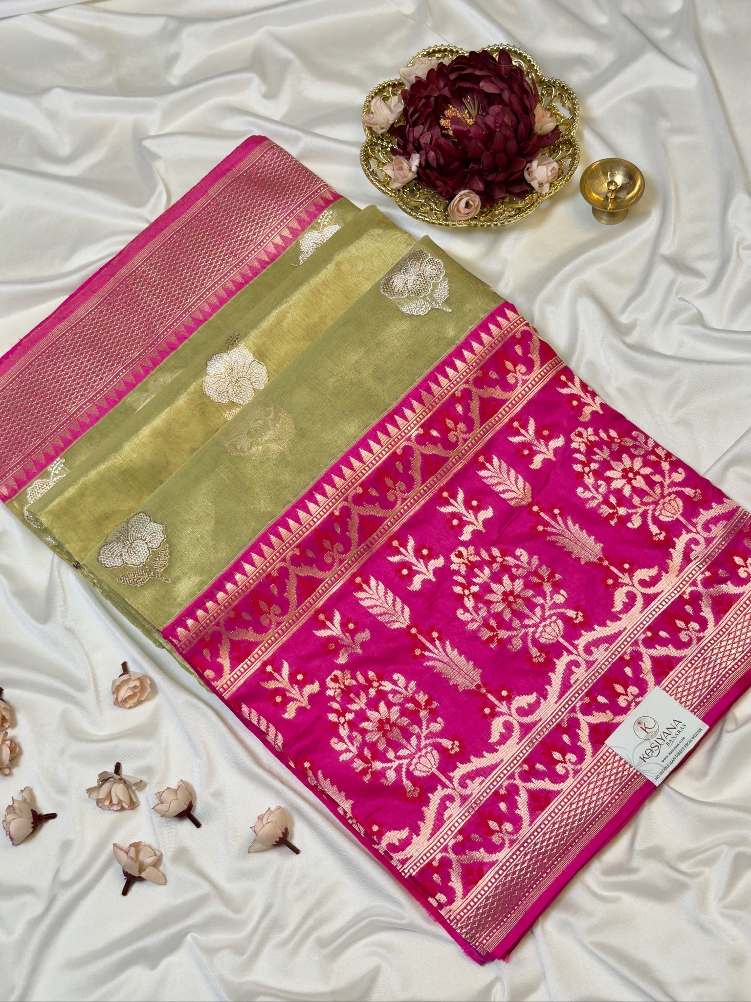 Pista Green Pure Tissue Silk Kadiyal Border Banarasi handwoven Saree