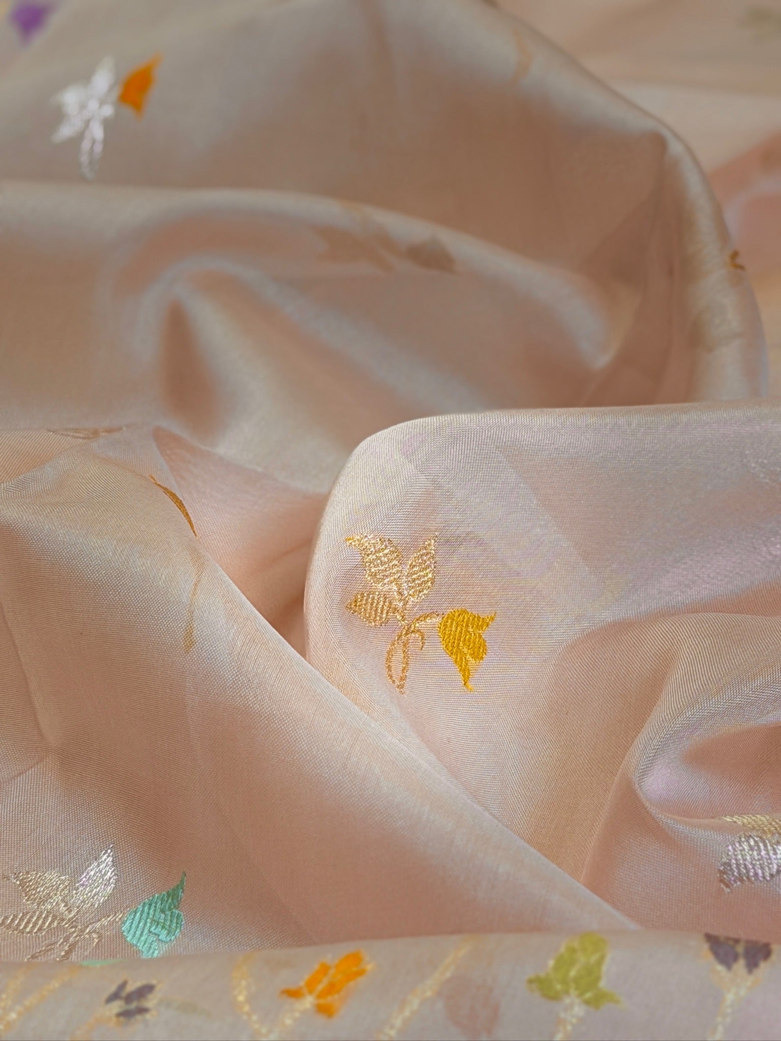 Peach Pure Kora Silk Kadiyal Border Banarasi handwoven Saree