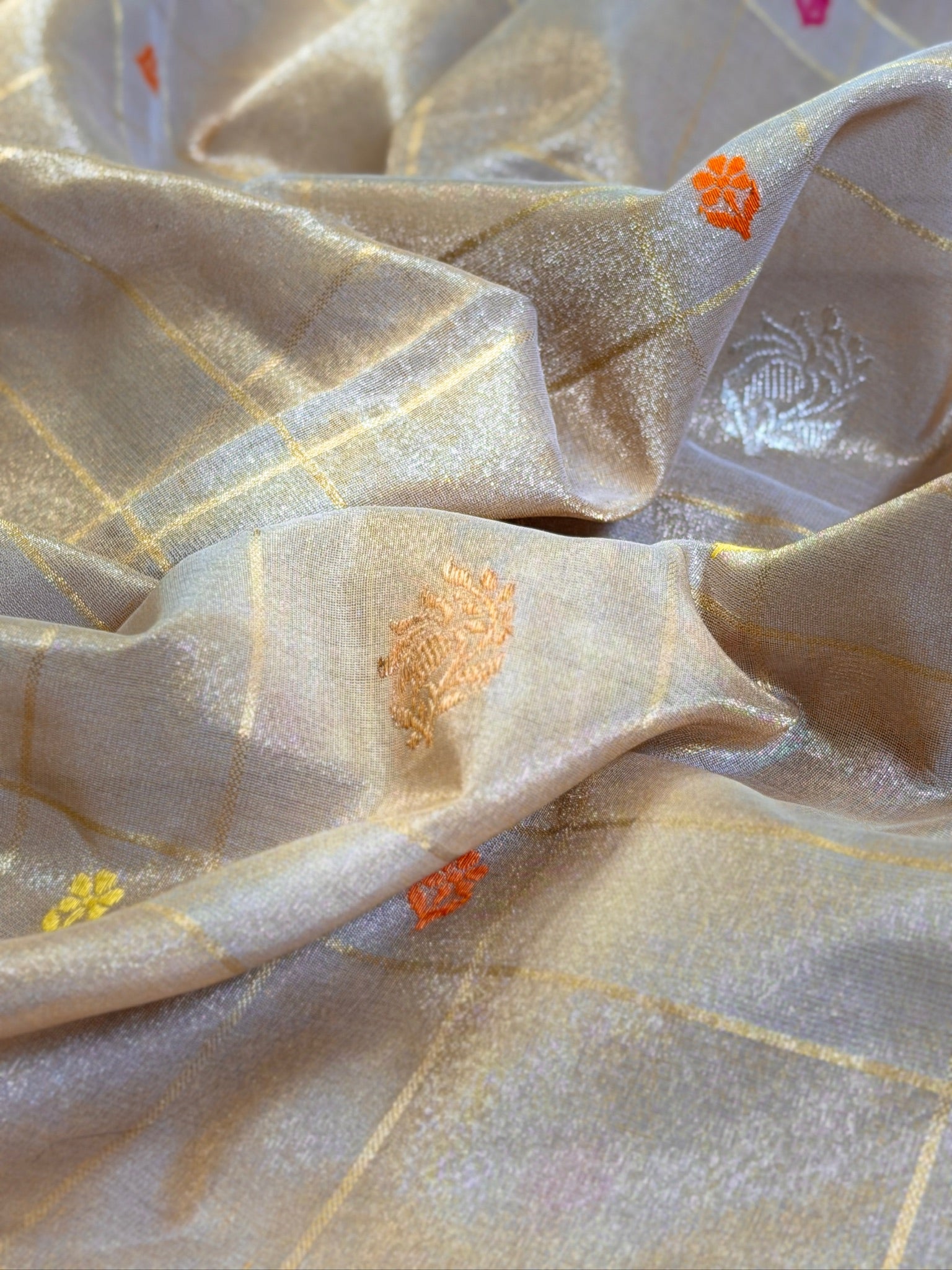 Gold Pure Tissue Silk Kadiyal Border Banarasi handwoven Saree