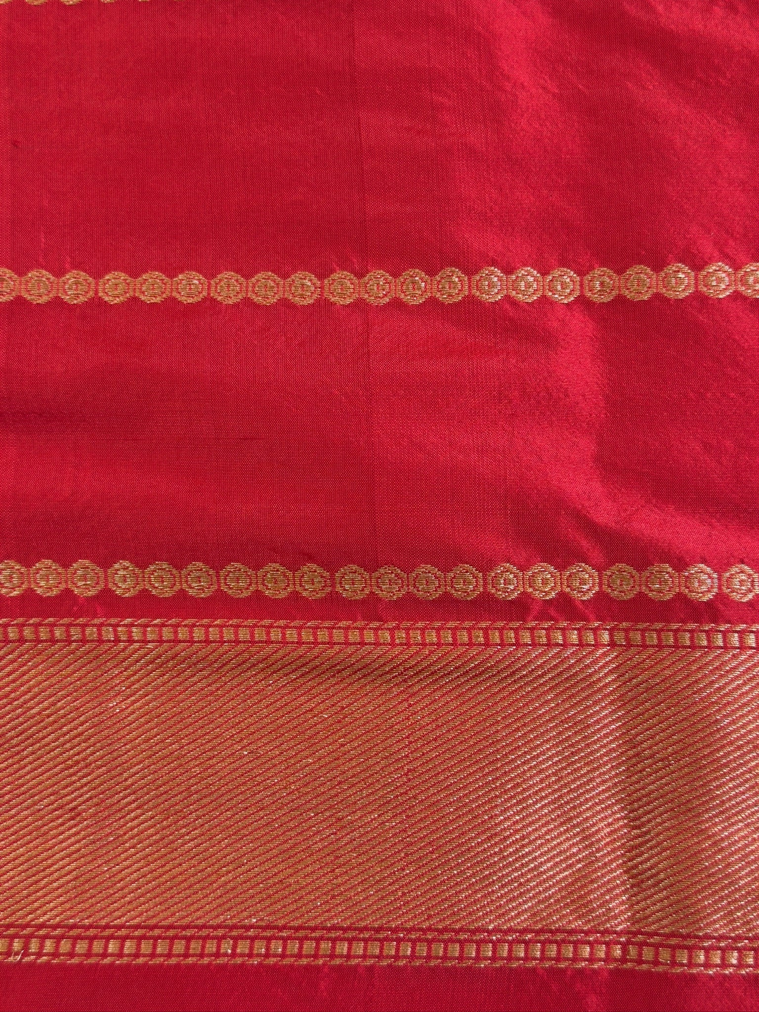Gold Pure Tissue Silk Kadiyal Border Banarasi handwoven Saree