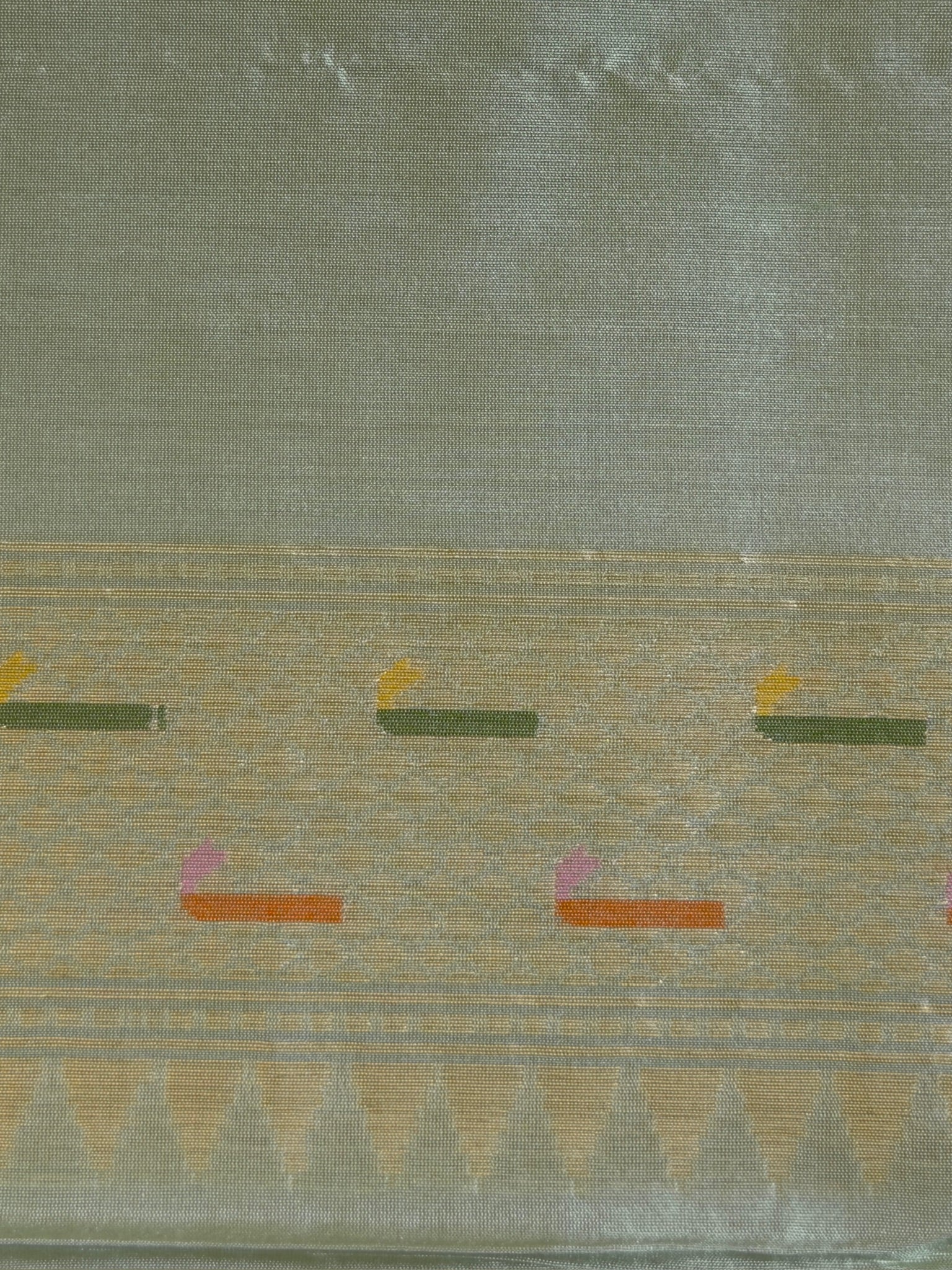 Peach Pure Katan Silk Kadiyal Border Banarasi handwoven Saree