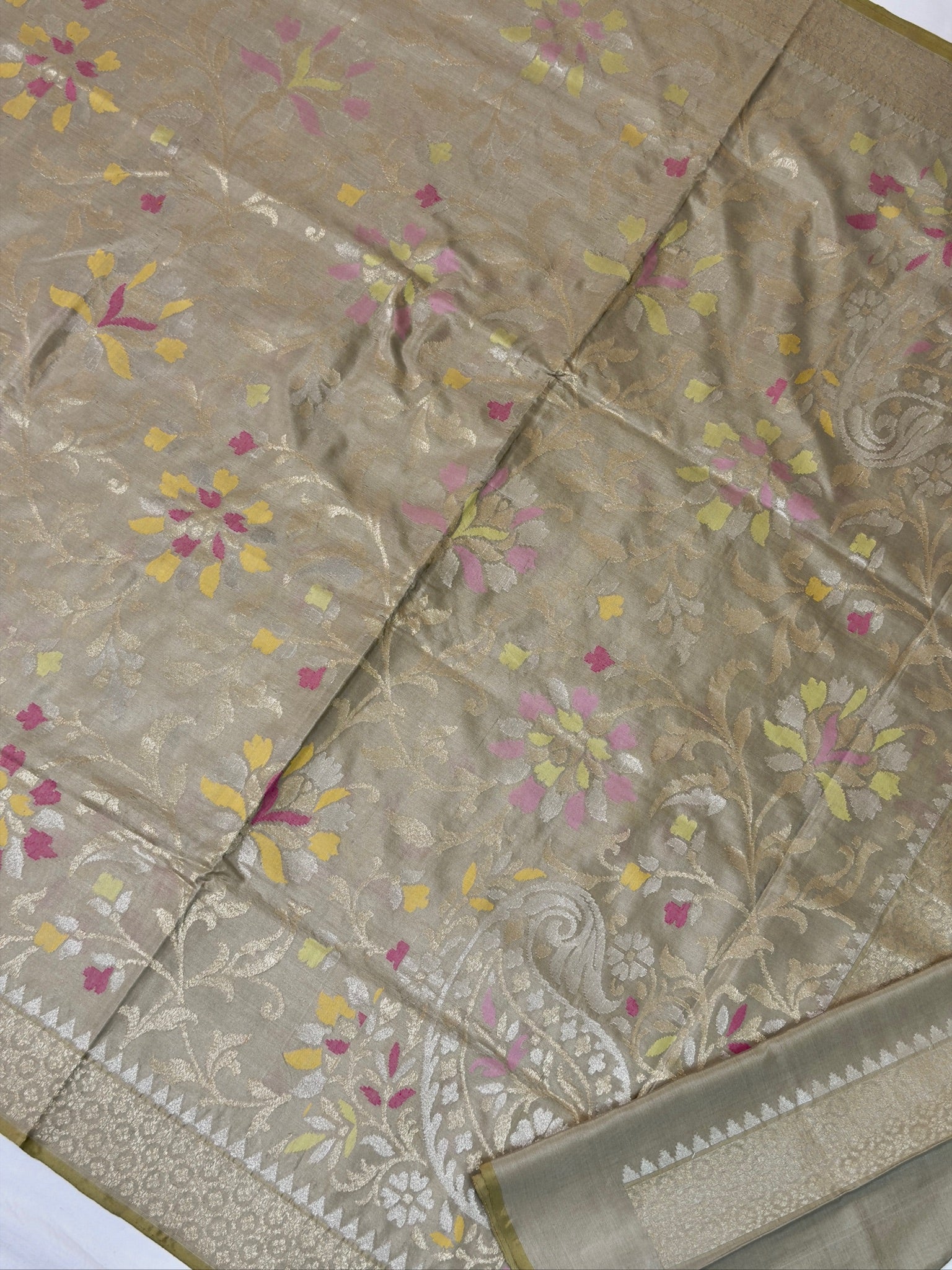 Warm Silver Pure Real Zari Ektara Jamdani Saree with Floral Weaving