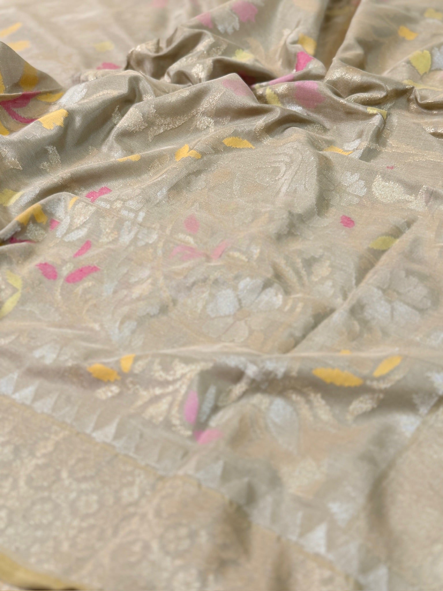 Warm Silver Pure Real Zari Ektara Jamdani Saree with Floral Weaving