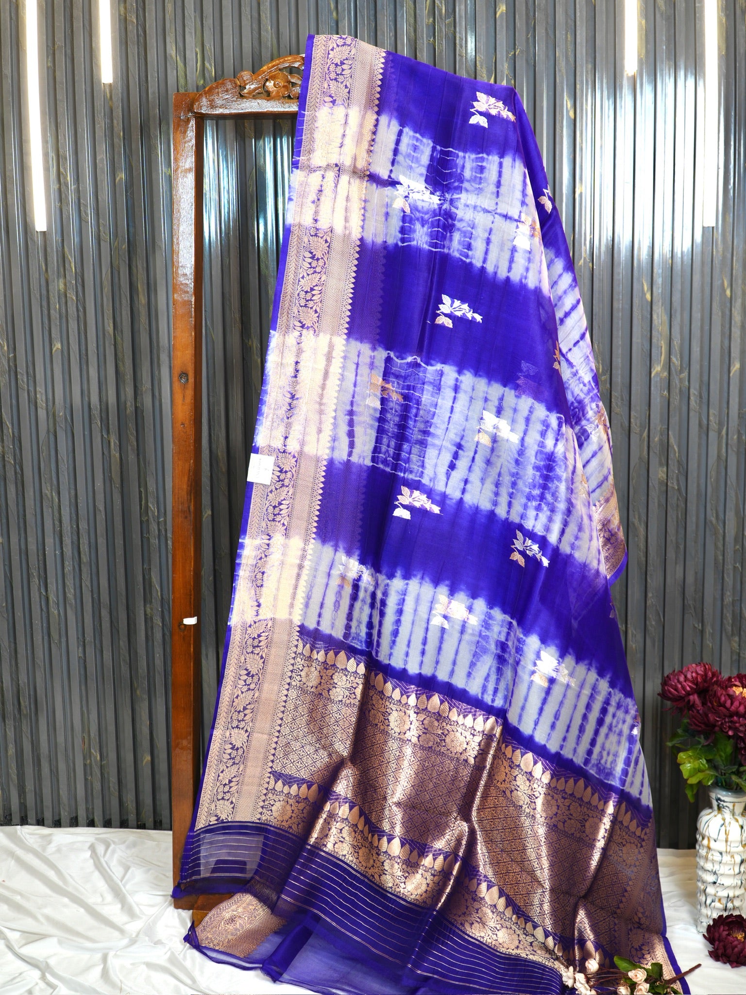Blue Handwoven Kora Silk Saree with Hand-Brush Dyeing & Zari Border