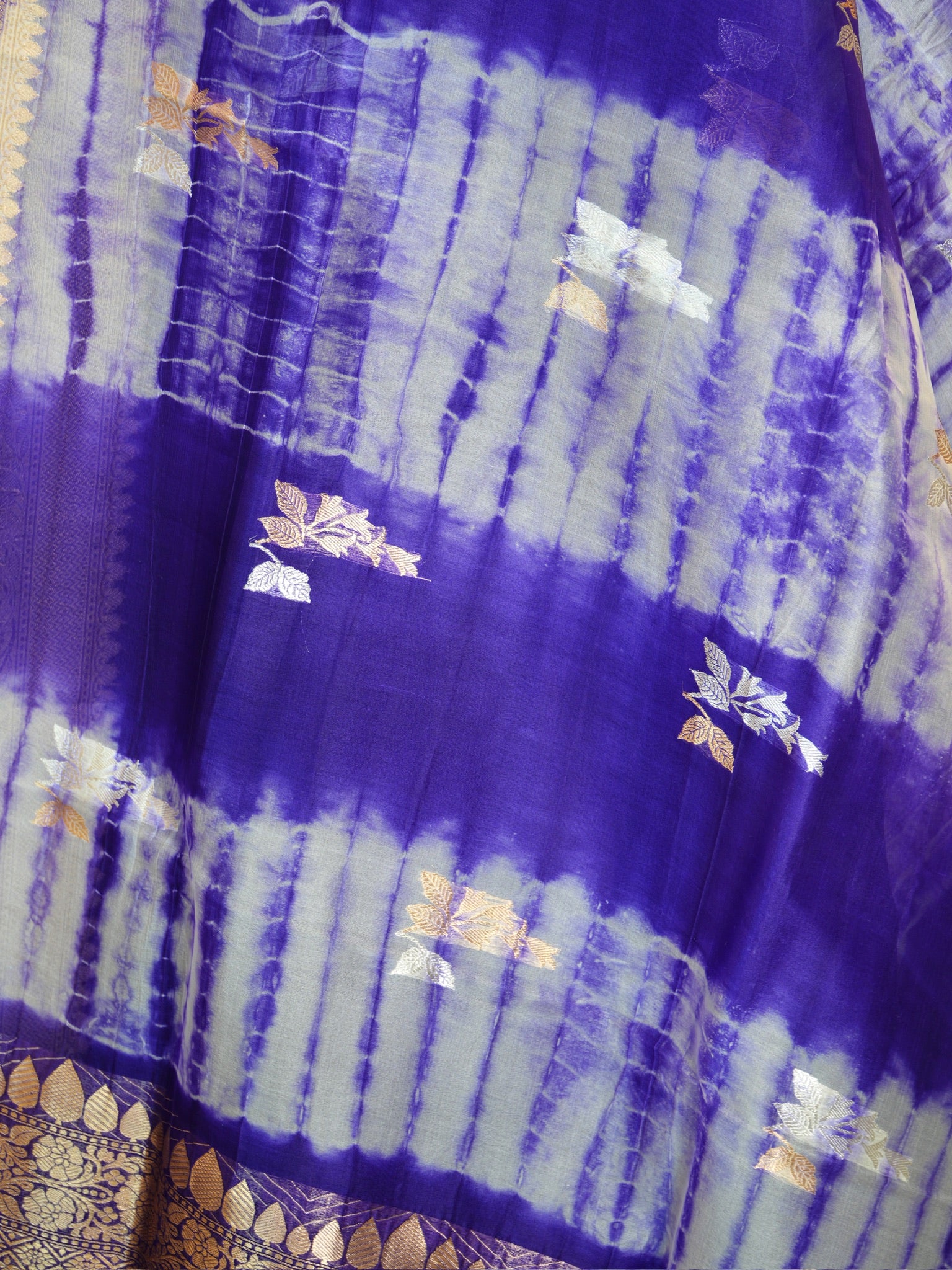 Blue Handwoven Kora Silk Saree with Hand-Brush Dyeing & Zari Border