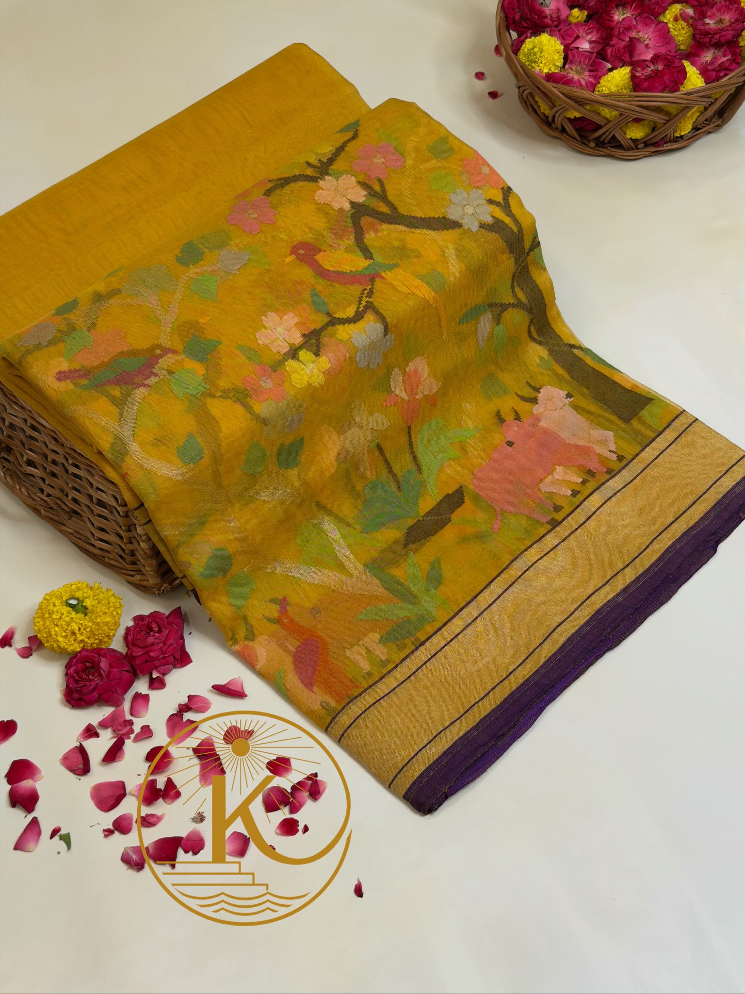 Manmgo Yellow Premium Banarasi Kora Organza Silk Saree – 100% Handwoven | Elegant & Timeless Design