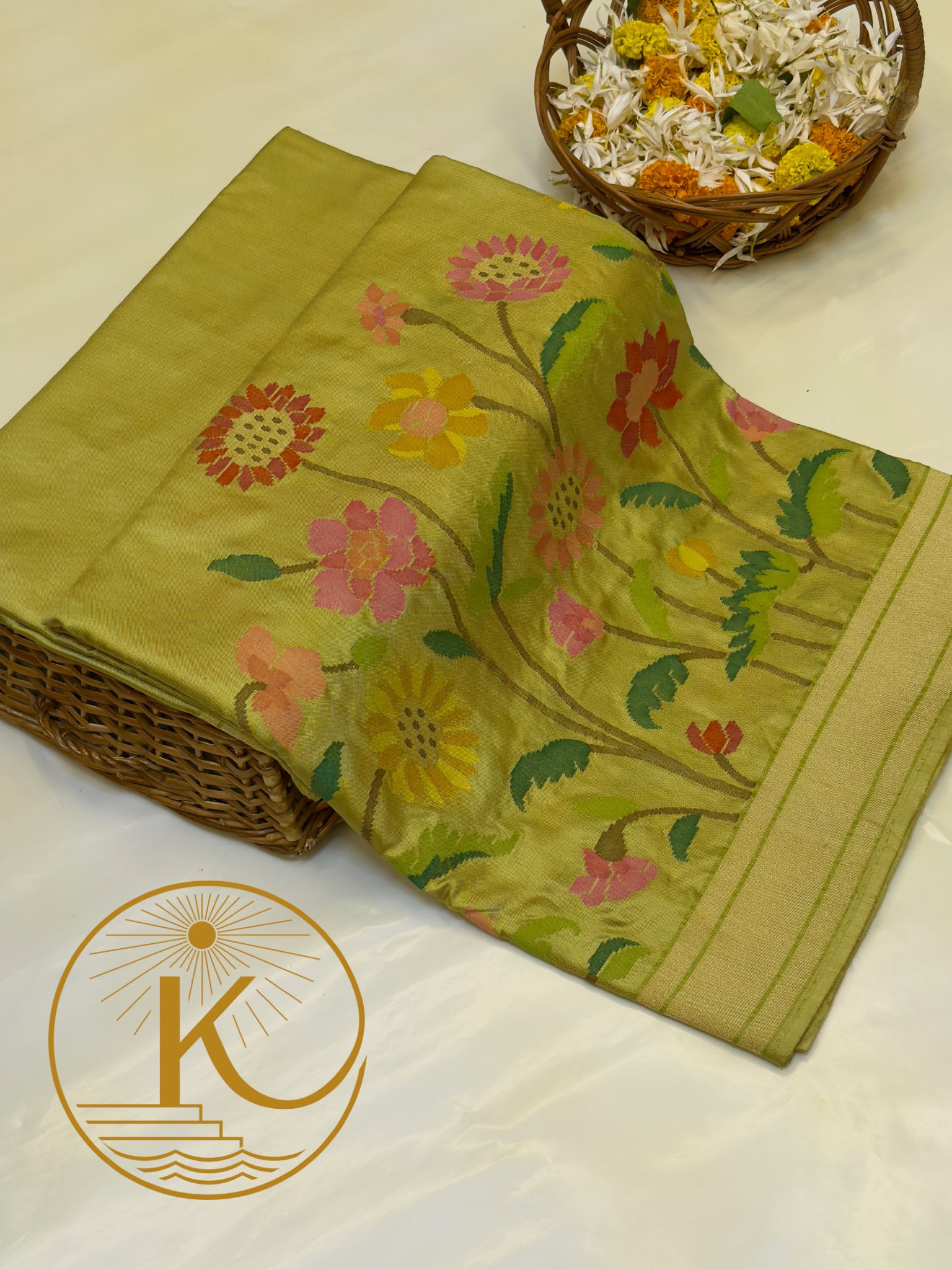 Olive Green Pure Banarasi Ektara Mulberry Silk Jamdani With Skrt Border Handwoven Saree
