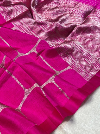 Fuchsia Pink Banarasi Pure Puna Silk Saree